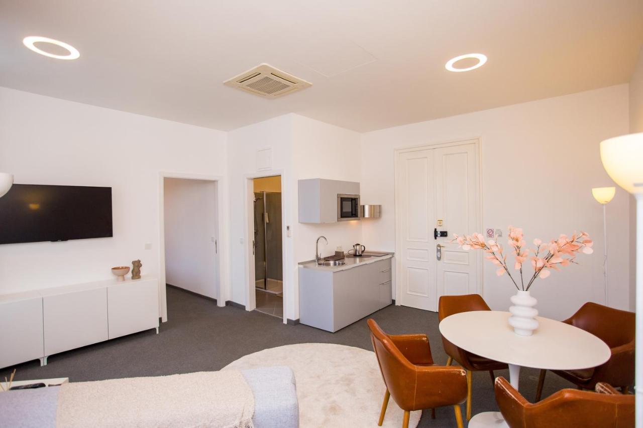 Apartments Dolac Zagreb Bagian luar foto